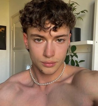 Profil de Kosta